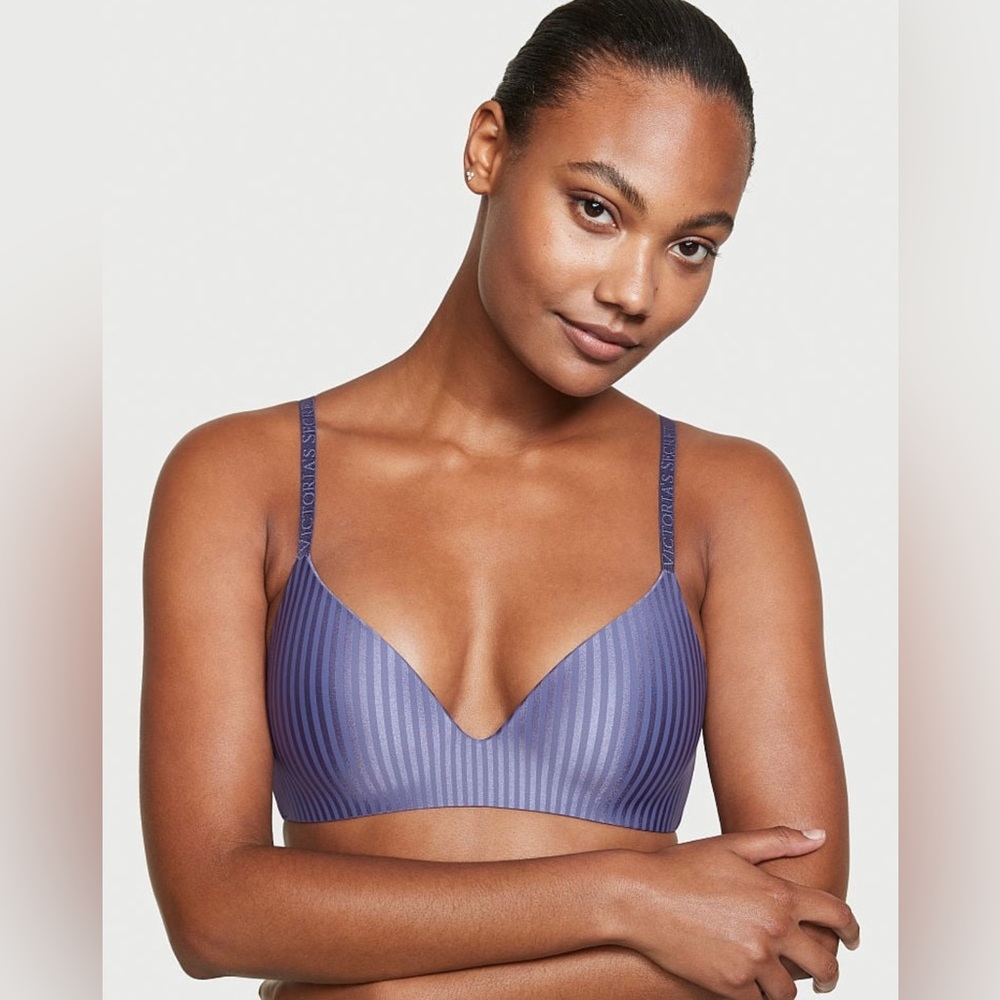 Victoria's Secret T-Shirt Lightly Lined Wireless Bra
